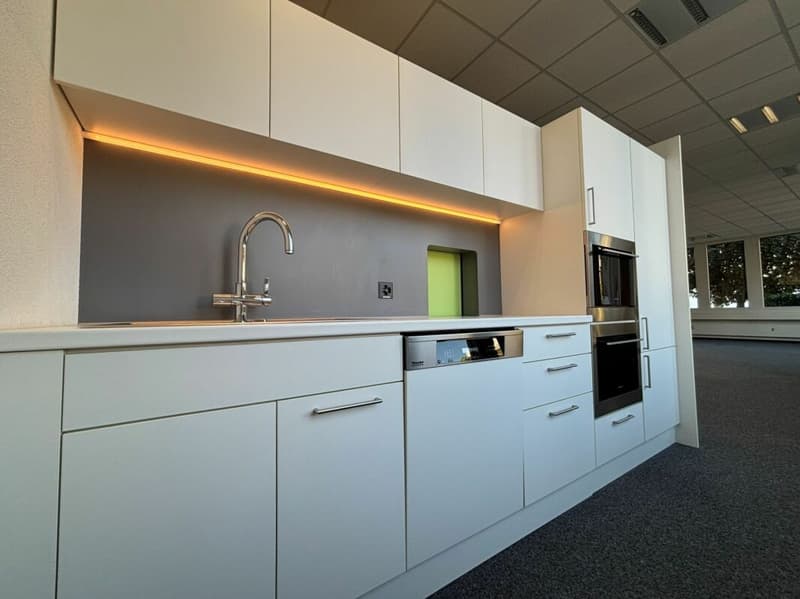 242 m² Showroom & Büro mit Lager und Laderampe - sofort frei (16)
