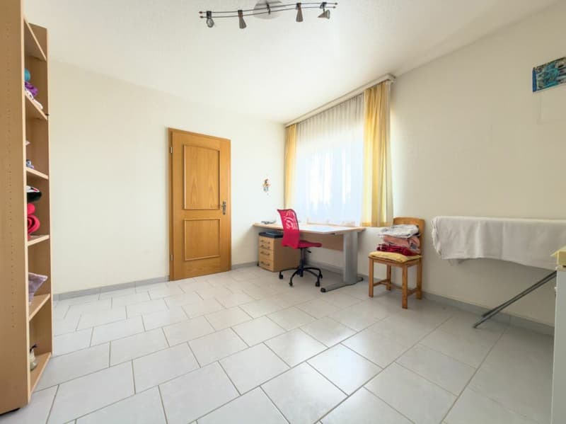 Zimmer / Büro 3 UG