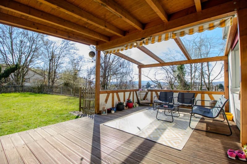 Gedeckter Sitzplatz / Terrasse