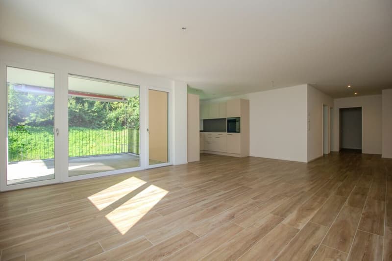 Wohnbereich, Balkon, Küche