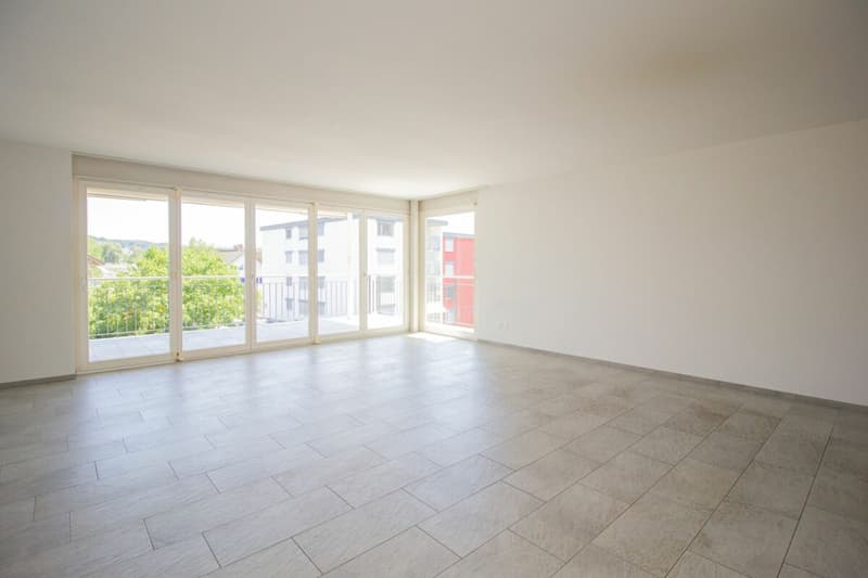 Wohnzimmer mit Balkon