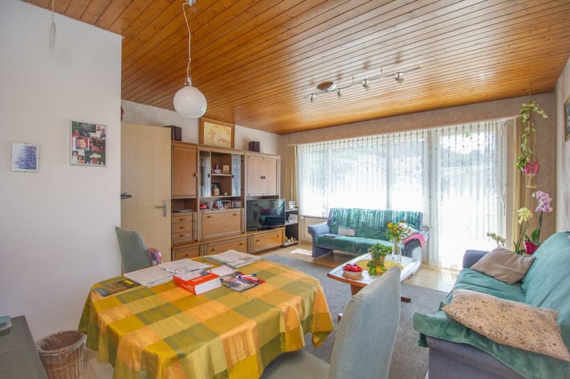 Wohnzimmer mit Aussenterrasse