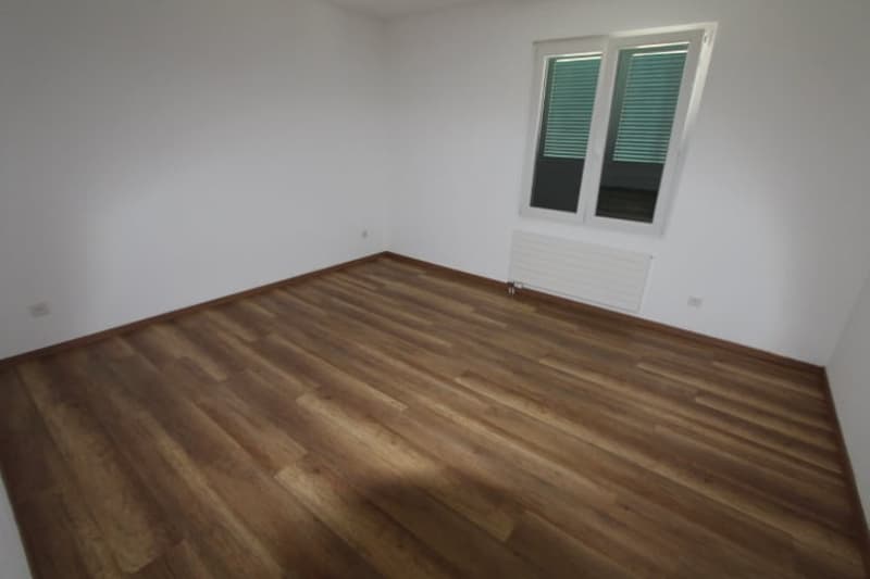 To rent: bright 3.5 room apartment with its own washing machine (16)