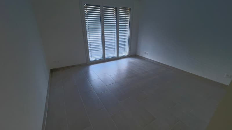 Zu vermieten per 01.05.2025 nach Vereinbarung 4.5 Zi-Wohnung mit Balkon (19)