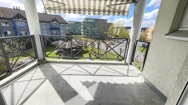 Zu vermieten per sofort oder  nach Vereinbarung  3.5 Zi-Wohnung mit 2 Balkone (18)