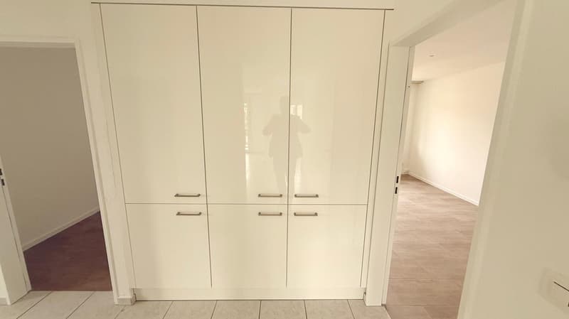 Zu vermieten per sofort oder  nach Vereinbarung  3.5 Zi-Wohnung mit 2 Balkone (20)