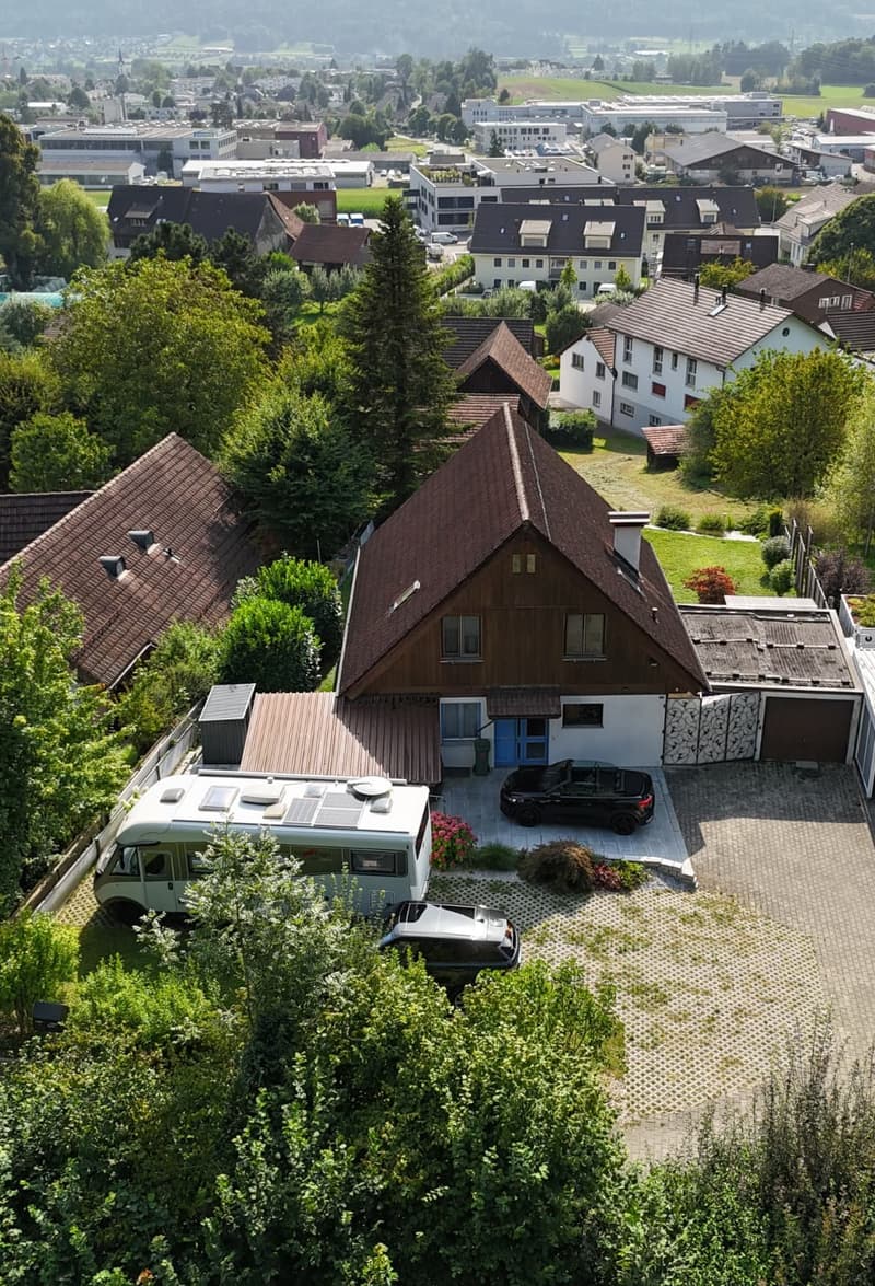 Casa unifamiliare di 5,5 locali in posizione residenziale soleggiata e di pregio (3)