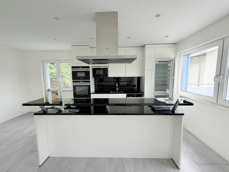 Attraktive, sehr moderne 4.5 Zimmer Maisonette (2)