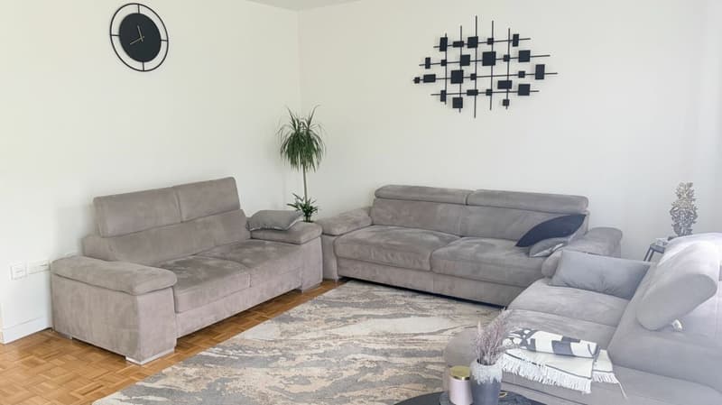 Attraktives Zweifamilienhaus in der Zone W3 (13)