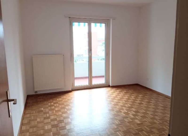 3,5 locali con balcone a Pregassona (3)