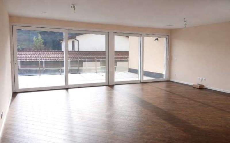 VILLA MINERGIE CON GIARDINO A ARZO (3)