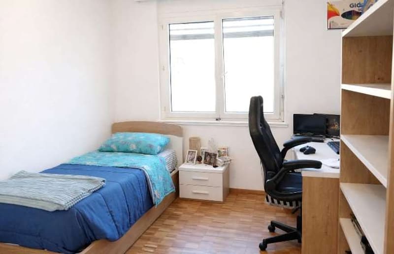 Luminoso appartamento 4,5 locali in zona residenziale tranquilla (9)
