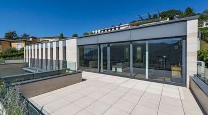 Moderno attico con ampia terrazza panoramica e vista lago - Lugano (2)
