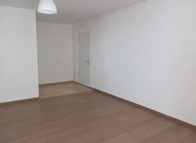 LAMONE - 3.5 LOCALI RISTRUTTURATO CON BALCONE E AUTORIMESSA (3)