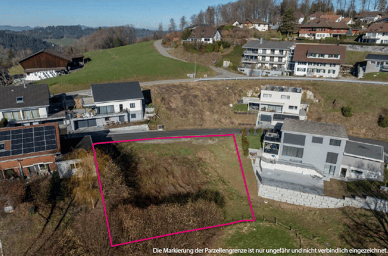 708 m² Bauland-Parzelle (1)