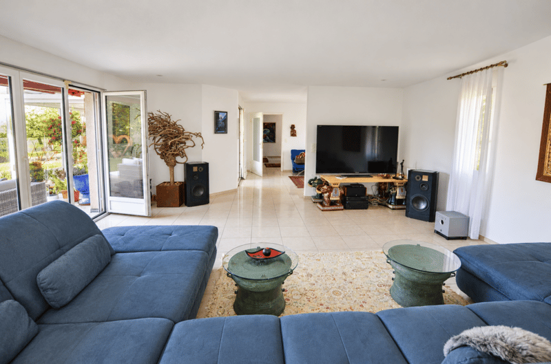 Grosszügiges Zweifamilienhaus - 7 ½ Zimmer und 5 ½ Zimmer (3)