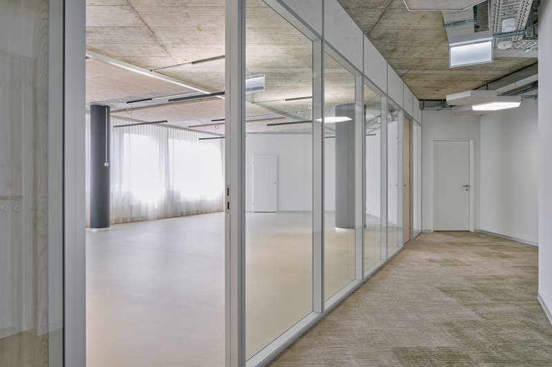 Moderne Gewerbefläche für Büro oder Praxis gesucht? Zentral in Neuenhof zu vermieten (1)