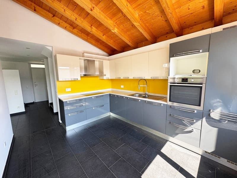 Villetta unifamiliare in vendita a Stabio – 4 locali con balcone e vista verde (8)