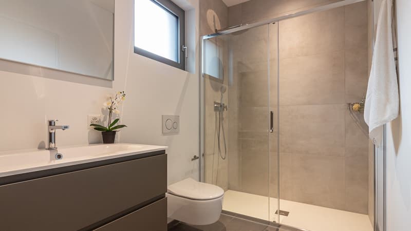 Modern and quiet rooms – 3.5 rooms in an exclusive residence on the outskirts of town (17)