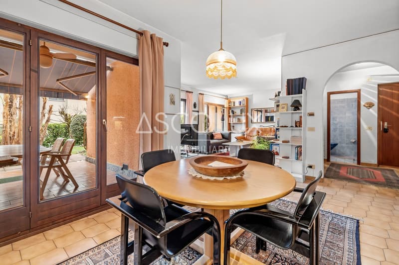 5-Zimmer-Reiheneinfamilienhaus mit privatem Garten und gemeinschaftlichem Außenpool (11)