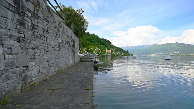 Kleines Einfamilien-Ferienhaus mit Garten und separatem Grundstück direkt am See (8)