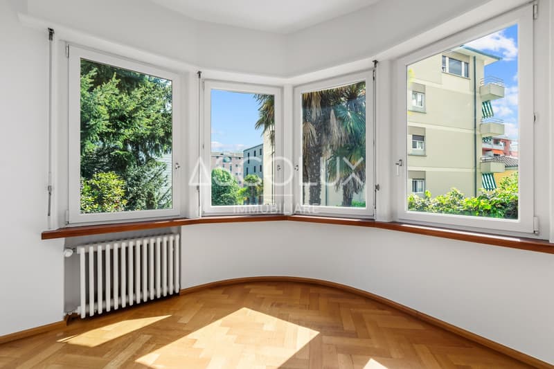 Freistehende 6-Zimmer-Villa mit Garten und Außenbereichen (10)