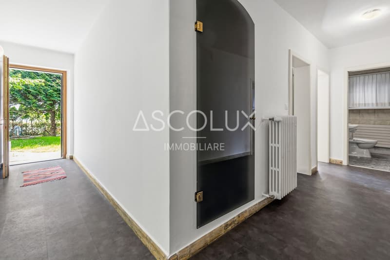 Freistehende 6-Zimmer-Villa mit Garten und Außenbereichen (21)