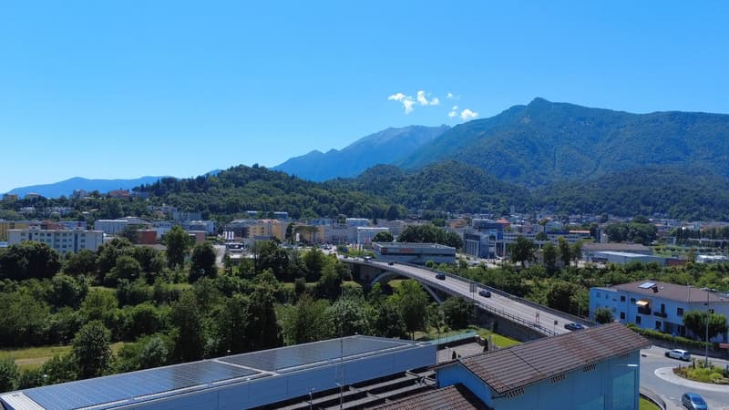 Exklusive Attikawohnung mit grosser gedeckter Terrasse – 4 Parkplätze inklusive (10)
