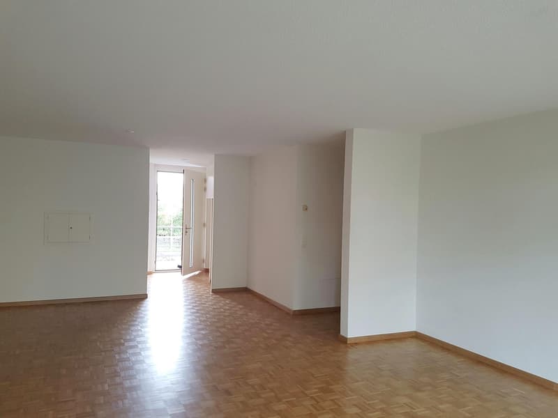 Attraktive 3.5-Zimmer-Wohnung im schönen Neunkirch! (8)