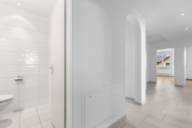 Wunderschöne 4.0 Zimmerwohnung in Erlenbach (4)