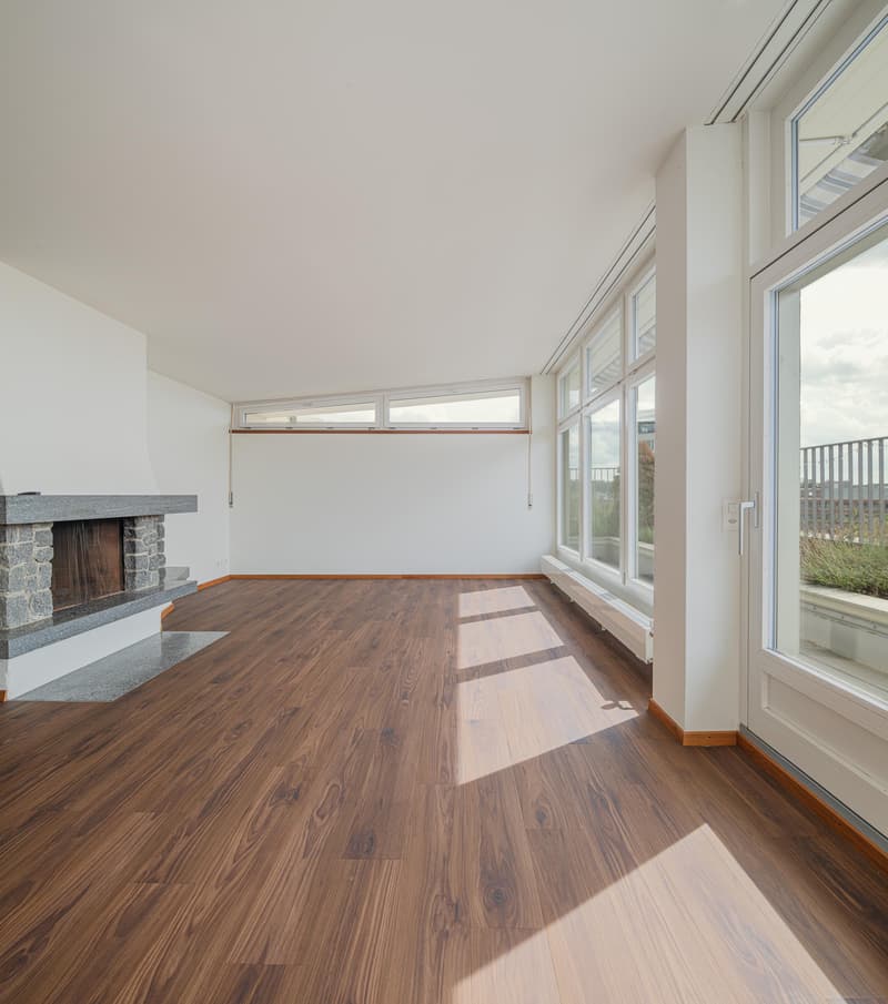 Grosszügige 5.5-Zimmer-Attika-Wohnung im Herzen von Kloten (4)
