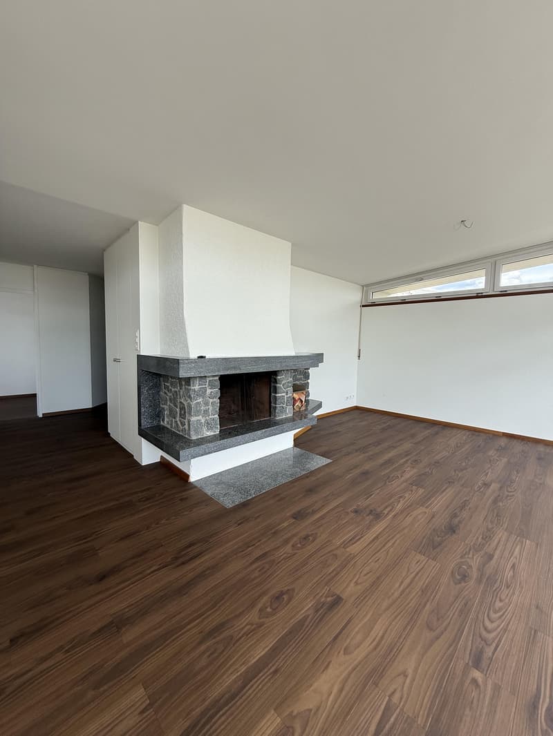Grosszügige 5.5-Zimmer-Attika-Wohnung im Herzen von Kloten (4)