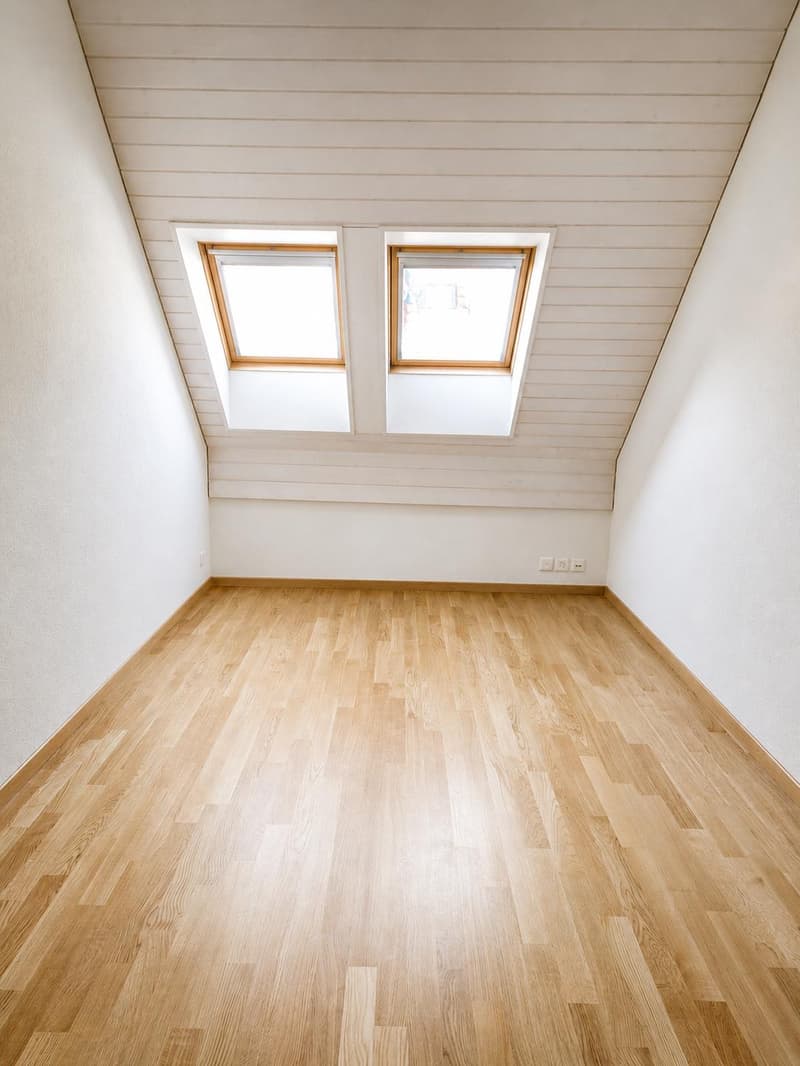 Familienfreundliche 3.5-Zimmer-Dachgeschoss-Wohnung in Pfungen! (5)