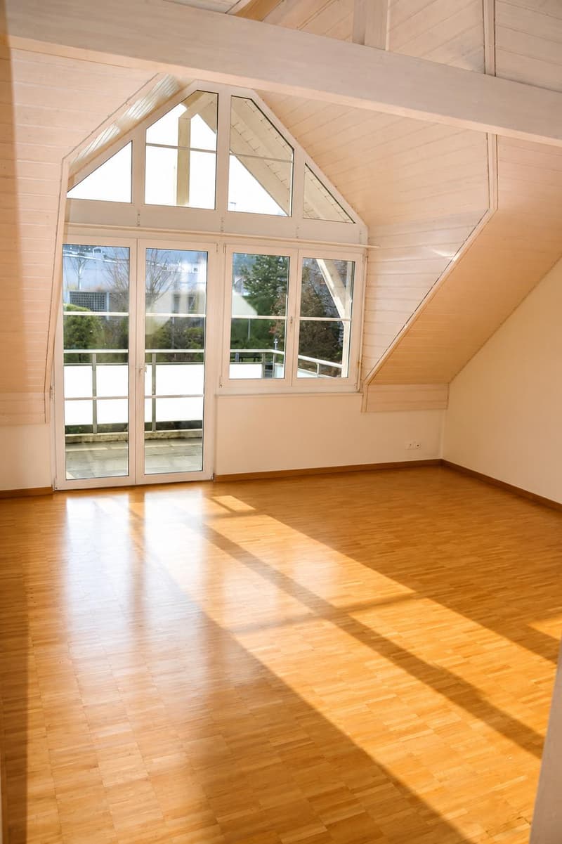 Familienfreundliche 3.5-Zimmer-Dachgeschoss-Wohnung in Pfungen! (3)