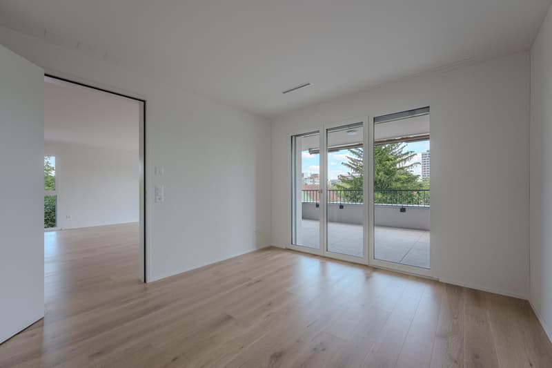 Modern wohnen in Zürich-Seebach - helle 3.5-Zimmerwohnung mit Balkon (4)