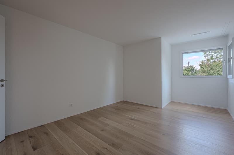 Modern wohnen in Zürich-Seebach - helle 3.5-Zimmerwohnung mit Balkon (5)