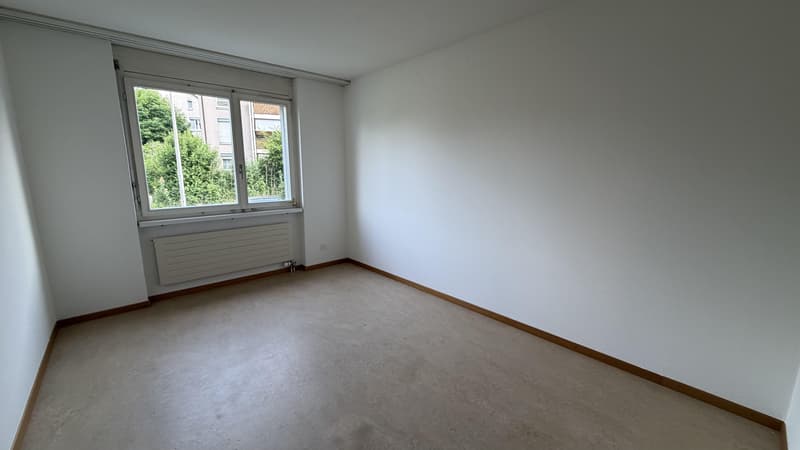 Befristet bis 30.11.2027 / 4.5 Zimmerwohnung in Brüttisellen (3)