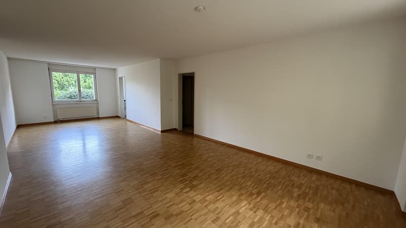 Befristet bis 30.11.2027 / 4.5 Zimmerwohnung in Brüttisellen (2)