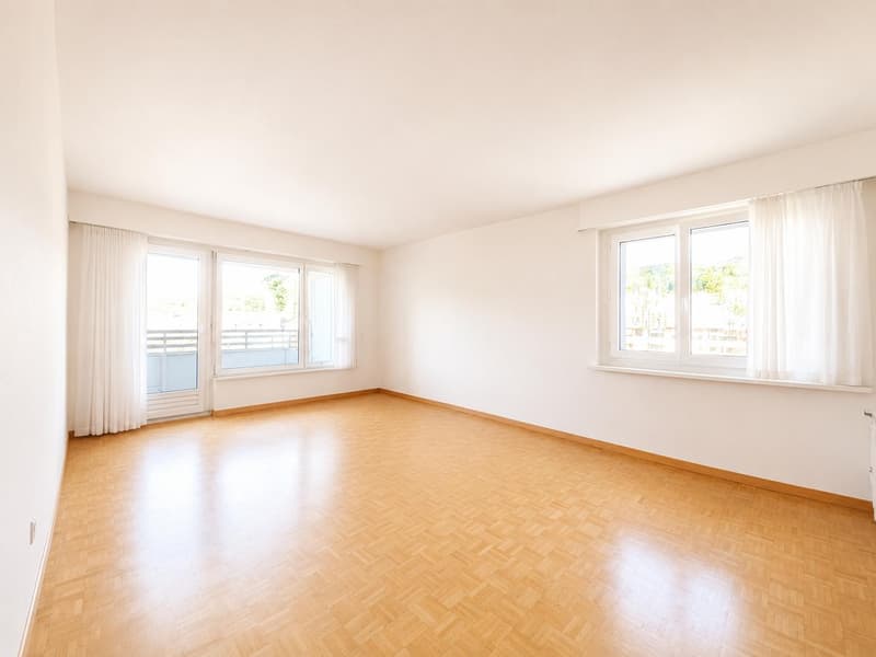 Schöne 3.5 Zimmerwohnung in Neuhausen am Rheinfall (2)
