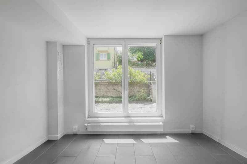 Vielseitige Gewerbe- / Praxis- / Bürofläche (80 m²) an zentraler Lage in Feuerthalen (6)