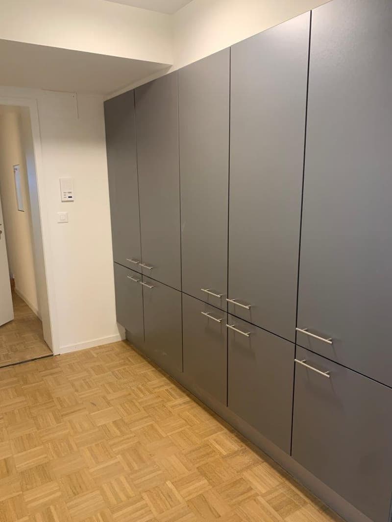 Geräumige 4.5 Zimmer Wohnung mit Blick auf den See (8)