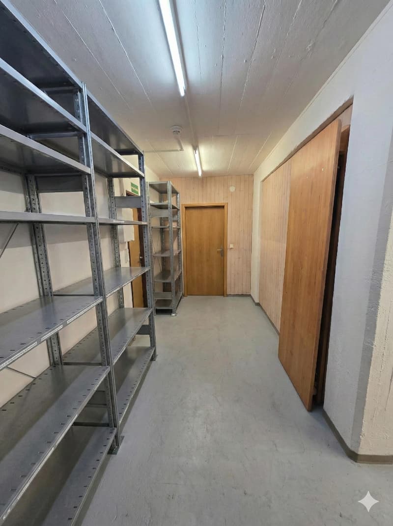 Vielseitige Gewerbefläche  Ideal für Büro, Werkstatt, Hobby (2)