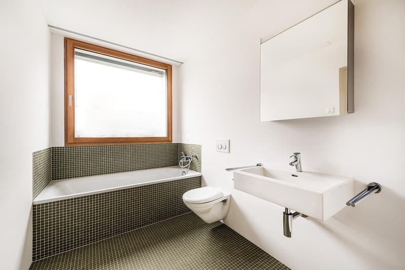 Hochwertige 4.5-Zimmerwohnung mit Terrasse in sonniger Lage (4)