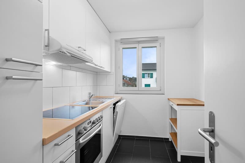 helle 3 Zimmer-Wohnung in Oberuzwil zu vermieten (2)