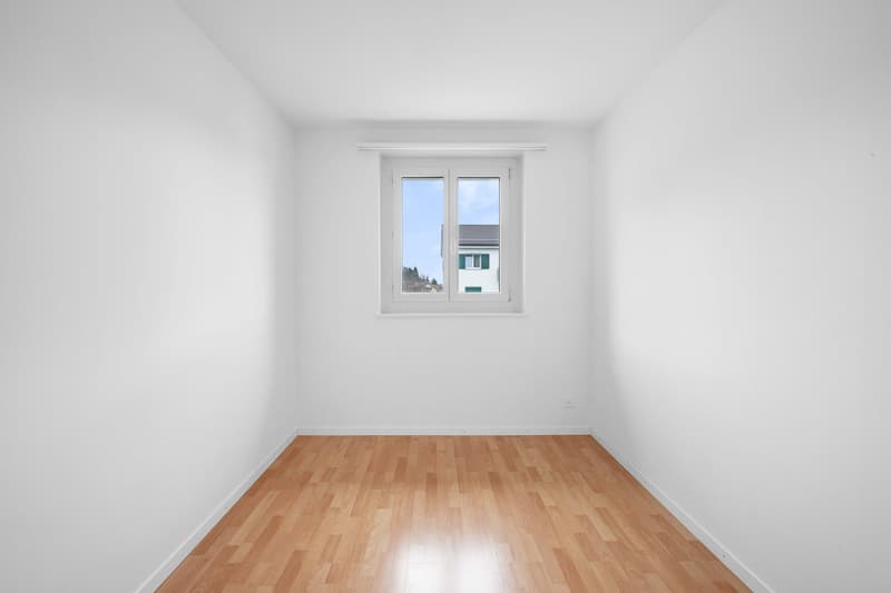 helle 3 Zimmer-Wohnung in Oberuzwil zu vermieten (8)