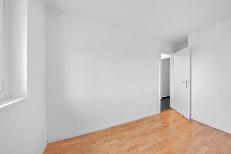 helle 3 Zimmer-Wohnung in Oberuzwil zu vermieten (7)