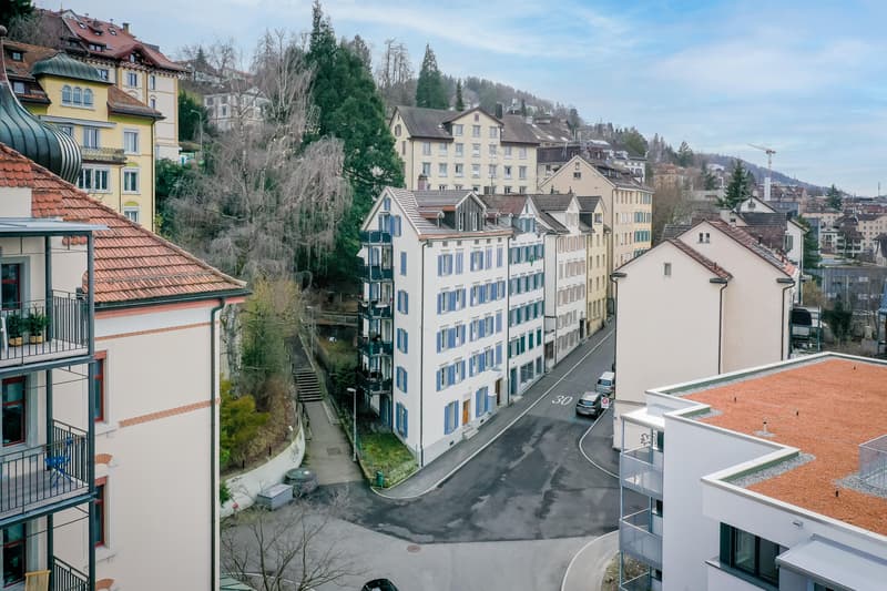 Wohnen über den Dächern der Stadt mit Balkon zum Verlieben (8)
