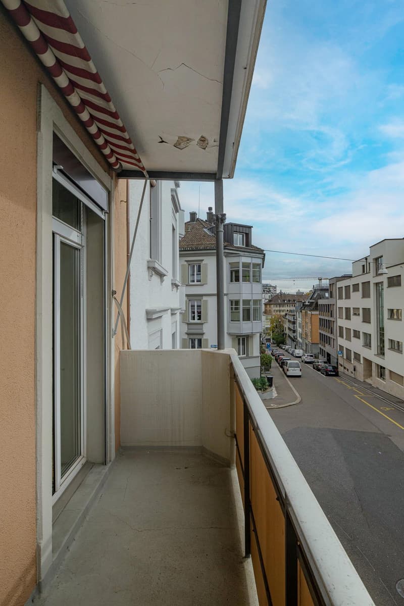 Charmante 3-Zimmer-Wohnung mit Altbauflair an zentraler Lage in Zürich (10)