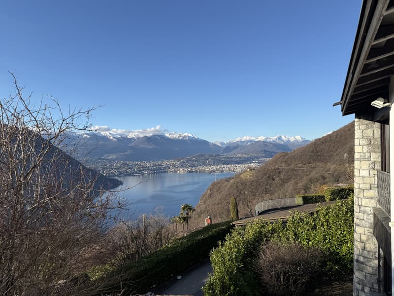 SPAZIOSA CASA 4.5 LOCALI CON SPLENDIDA VISTA LAGO AD AROGNO (3)