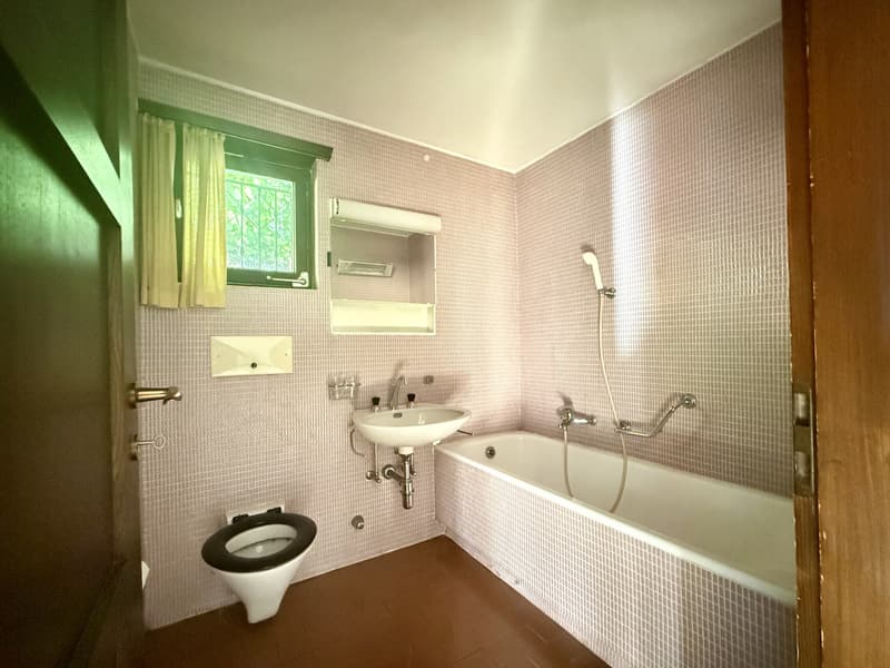 SPAZIOSA CASA 4.5 LOCALI CON SPLENDIDA VISTA LAGO AD AROGNO (7)